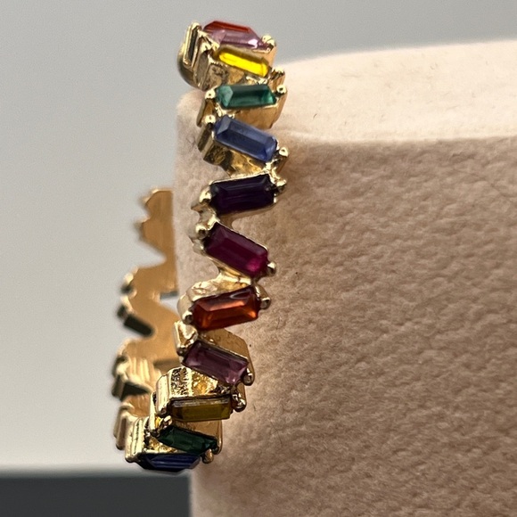 Gold Tone Rainbow Rhinestone RIng and C hoop pierced earrings - Picture 12 of 16